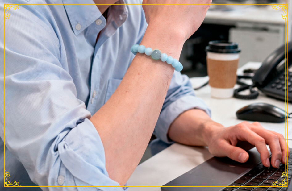 金運を呼ぶ糸魚川翡翠ブレス(プレミアム･極) 装着イメージ