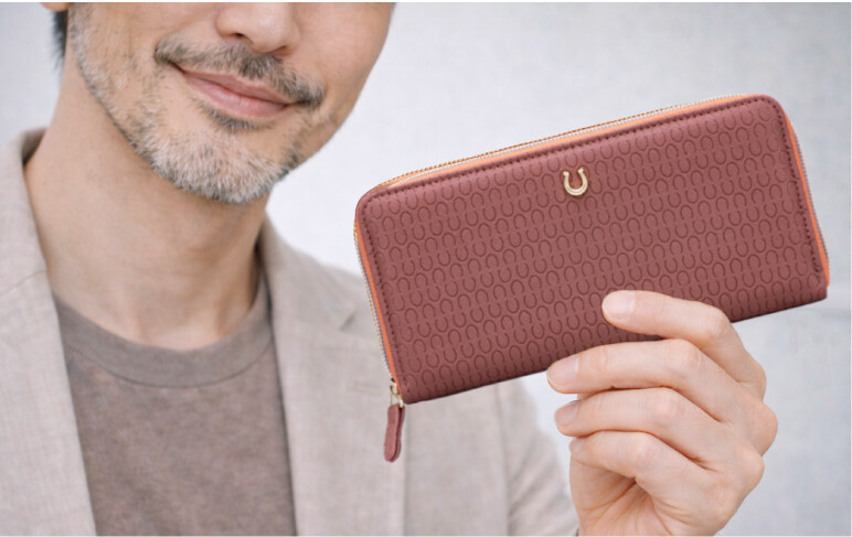 金運馬蹄財布 商品イメージ 男性